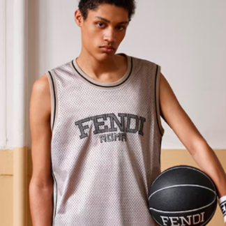 FENDI lance une capsule spéciale basketball pour l'été 2023