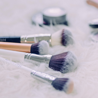 Les indispensables du make-up pour les novices 