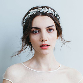 Le serre-tête fait son grand retour